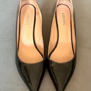 Love Shiny Black Stilettos